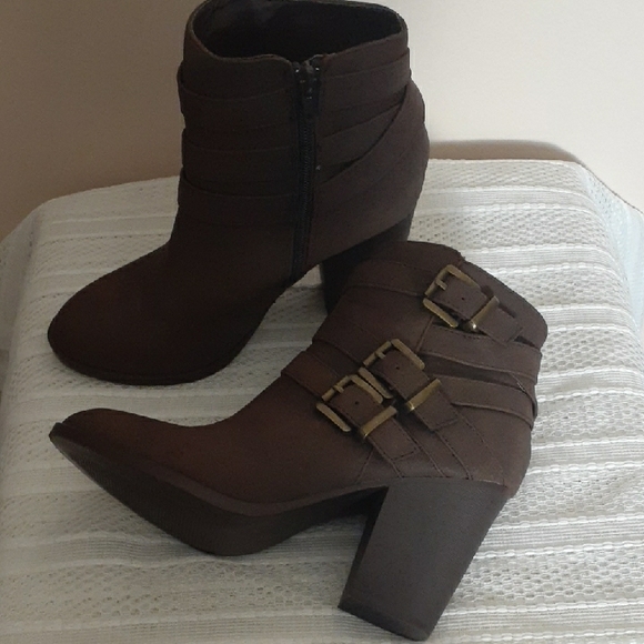JustFab Dark Brown Heeled Boots with Buckles - Picture 8 of 10